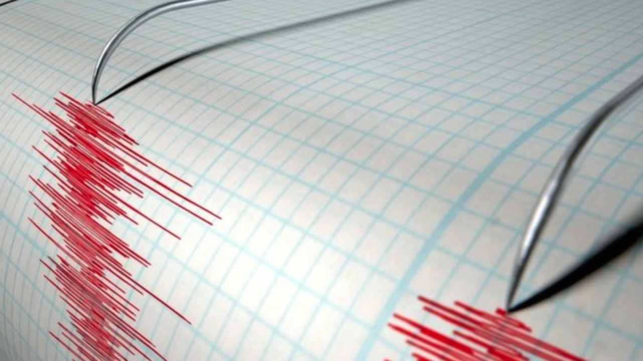 DEPREM! İzmir'de Korkutan deprem... Çevre İllerdende Hissedildi