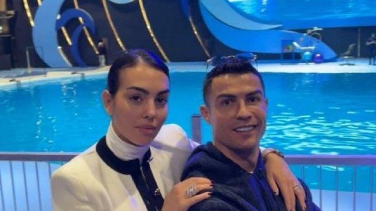 Ronaldo ile sevgilisi Georgina’nın arasındaki “ilişki sözleşmesi” ortaya çıktı! “Ayrılırsa ömür boyu aylık 100 bin Euro ödeyecek”