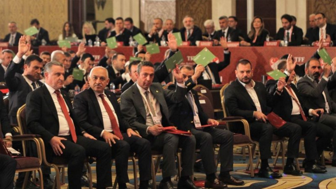 Gaziantep FK yöneticilerininde katıldığı TFF Olağan Seçimli Genel Kurulu, Ankara'da başladı