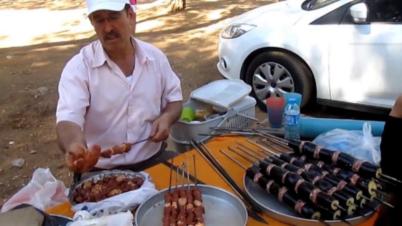 GAZİANTEPLİLER DİKKAT! Antep Usulü Patlıcan, Kuşbaşı, Kıyma Kebapları! Gaziantep Usulü Kavurma Nasıl Yapılır?