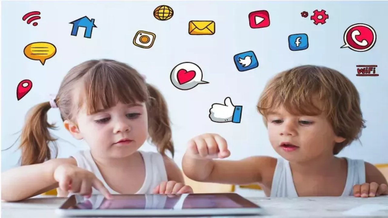 Sizin Çocuğunuzda Sosyal Medyada Çok Mu Zaman Geçiriyor? İşte Çocuğunuzu Sosyal Medyanın Zararlarından Korumanızı Sağlayacak O Adımlar!