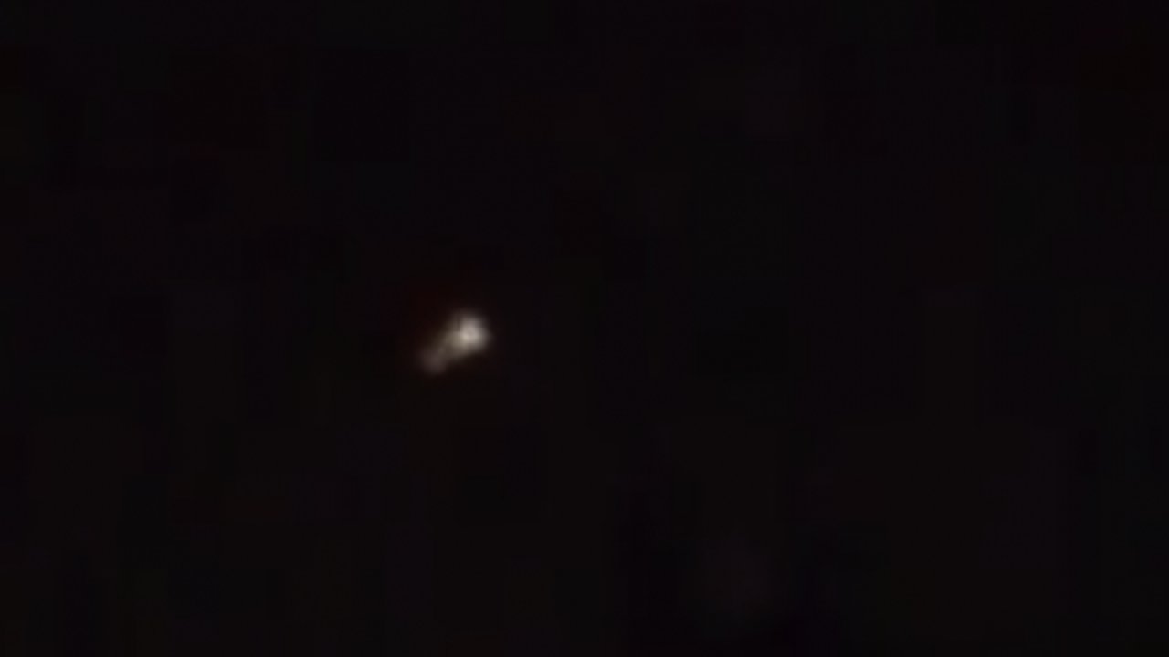 Son dakika! Gaziantep hava sahasında ilginç görüntü! Uçaklar iptal olacak mı? İŞTE GAZİANTEP SEMALARI VE BİLİNMEYEN 'UFO' cisimler... VİDEO HABER