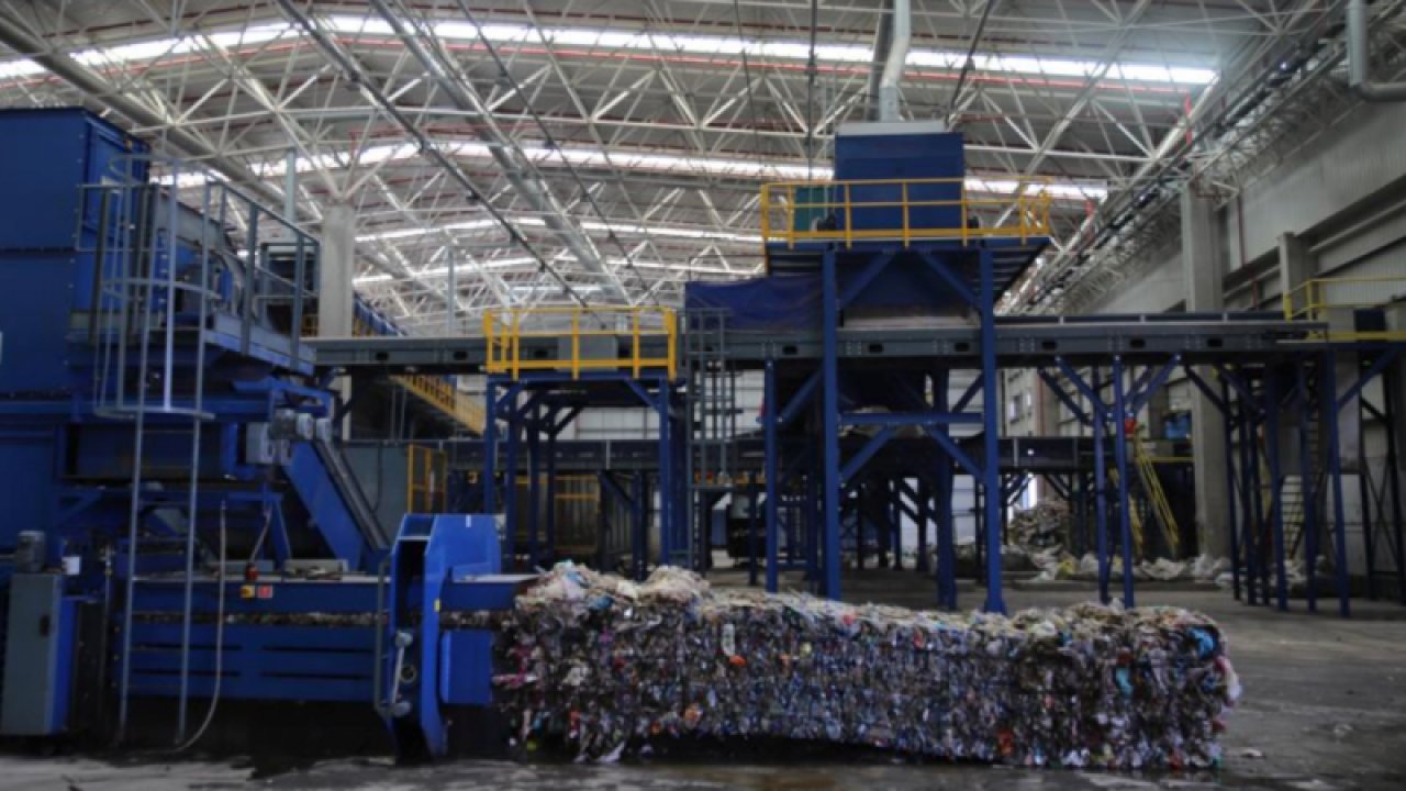 Gaziantep’in çöpleri enerjiye dönüşüyor... Atıklardan anlık 12 megavat elektrik üretimi sağlanıyor.