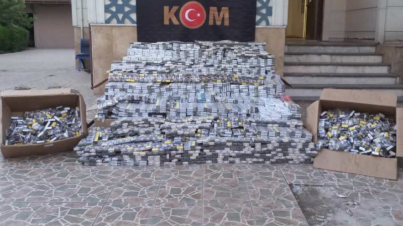 Gaziantep istikametinden Osmaniye’ye giden minibüste 26 bin paket kaçak sigara ele geçirildi