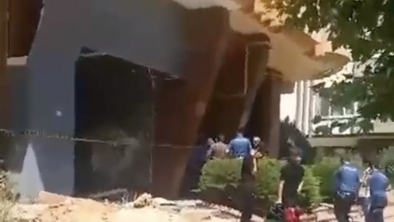 Gaziantep'te ağır hasarlı binada korkunç son! Gaziantep’te yıkımı bekleyen bir bina bir kişiye mezar oldu