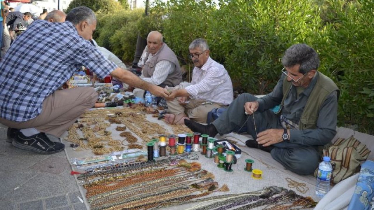 Türkiye’de kahvesi, Irak’ta tesbihi yapılıyor