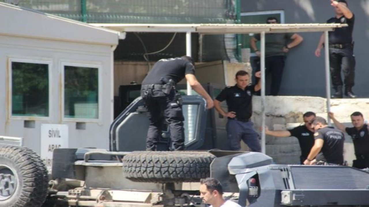 Şehidimiz Var... Şanlıurfa’da zırhlı polis aracı devrildi: 1 şehit