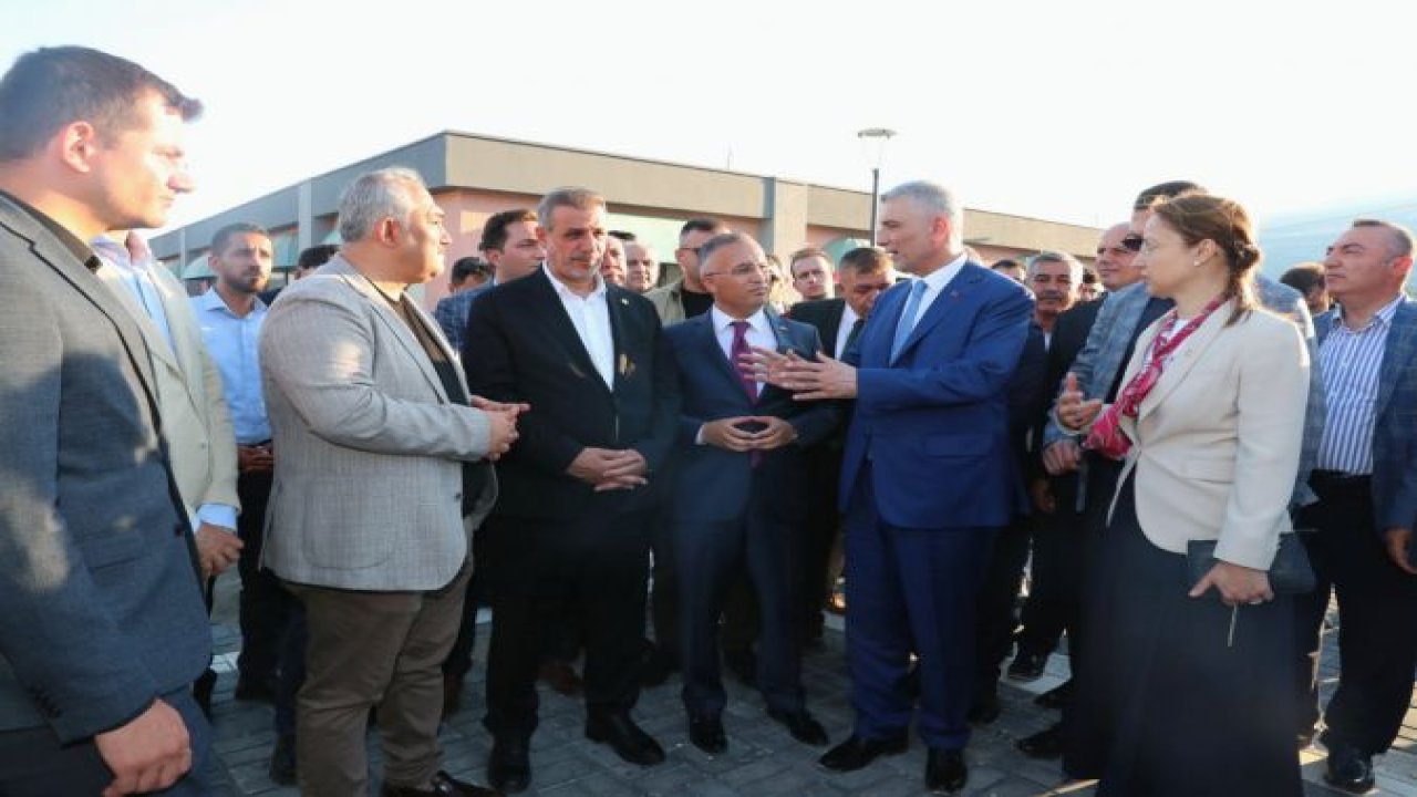 Gazaiantep; Ticaret Bakanı Ömer BOLAT KONUŞUYOR! Türkoğlu ve Nurdağı ilçelerinde depremzedeleri ziyaret etti