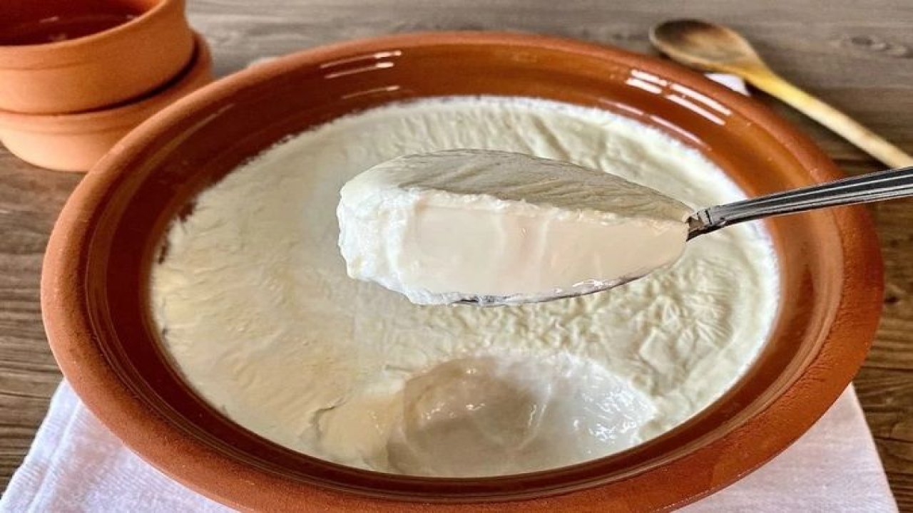 Taş gibi yoğurt mayalamanın esas sırrı nedir? Kırk yıllık ustalar bile bu tarife hayran kalacak