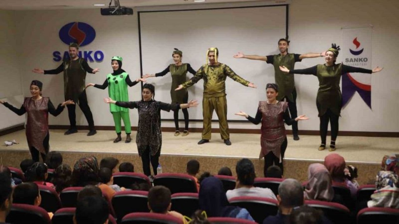 Gaziantep'te depremden etkilenen çocuklara tiyatro etkinliği düzenlendi
