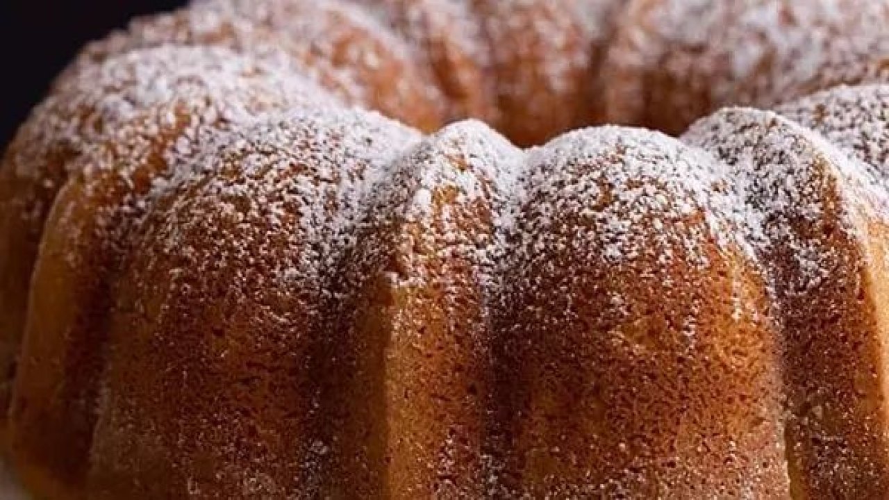 Süt yerine koyduğunuzda kekin kabarması hiç durmuyor: Kabına sığmayan kek tarifi