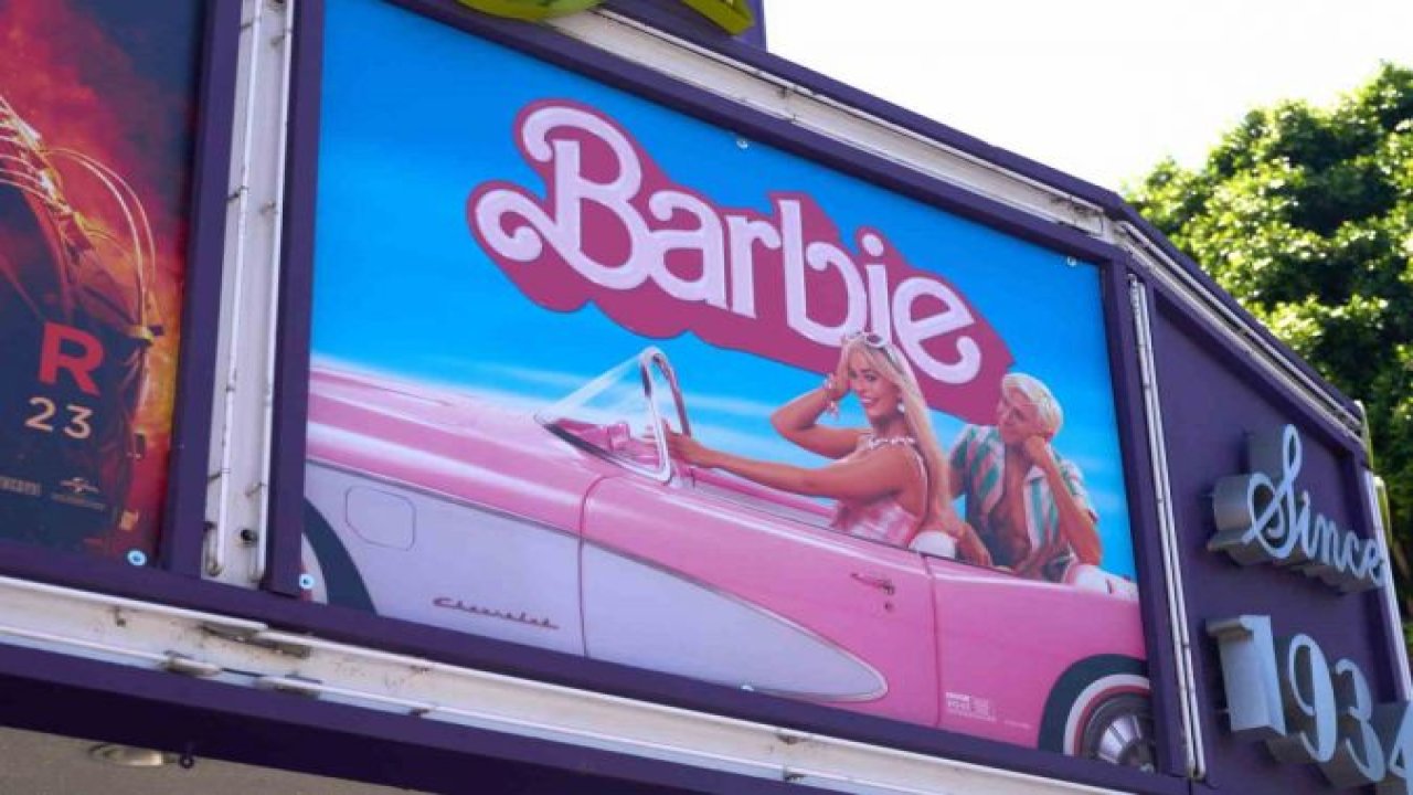 Eşcinselliği teşvik ediyor gerekçisi ile Barbie filmi yasaklandı!