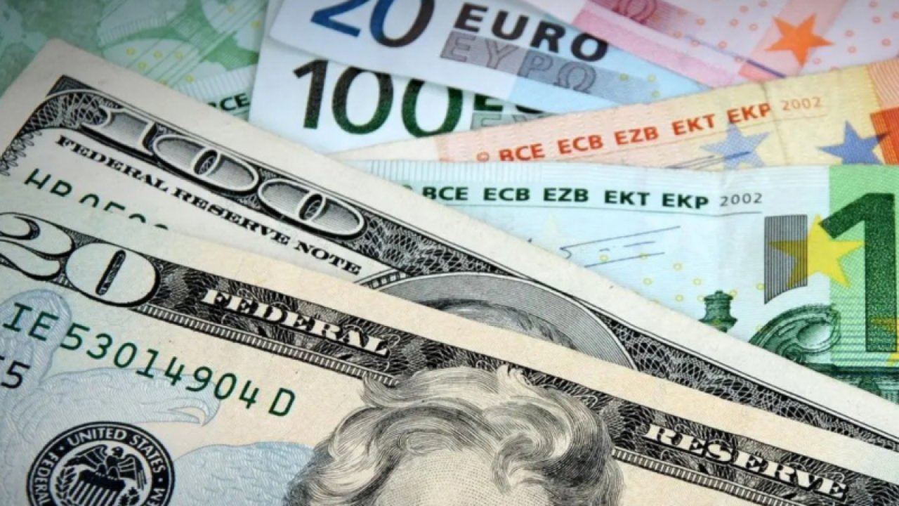 10 Ağustos Perşembe 2023 DOLAR Düştü mü? Dolar, Euro, Sterlin Ne Kadar? Bugün 1 Dolar, Sterlin ve Euro kaç TL Oldu