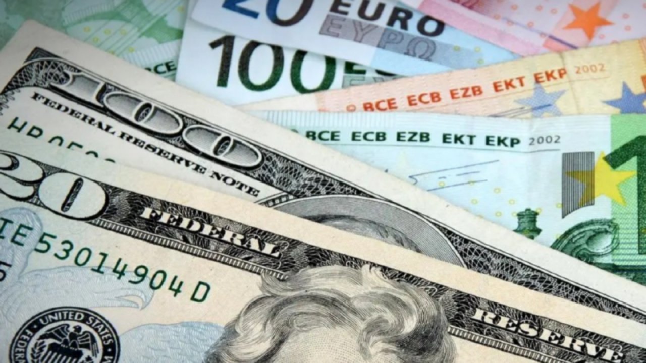 12 Ağustos Cumartesi 2023 DOLAR Arttı Mı? Dolar, Euro, Sterlin Ne Kadar? Bugün 1 Dolar, Sterlin ve Euro kaç TL Oldu