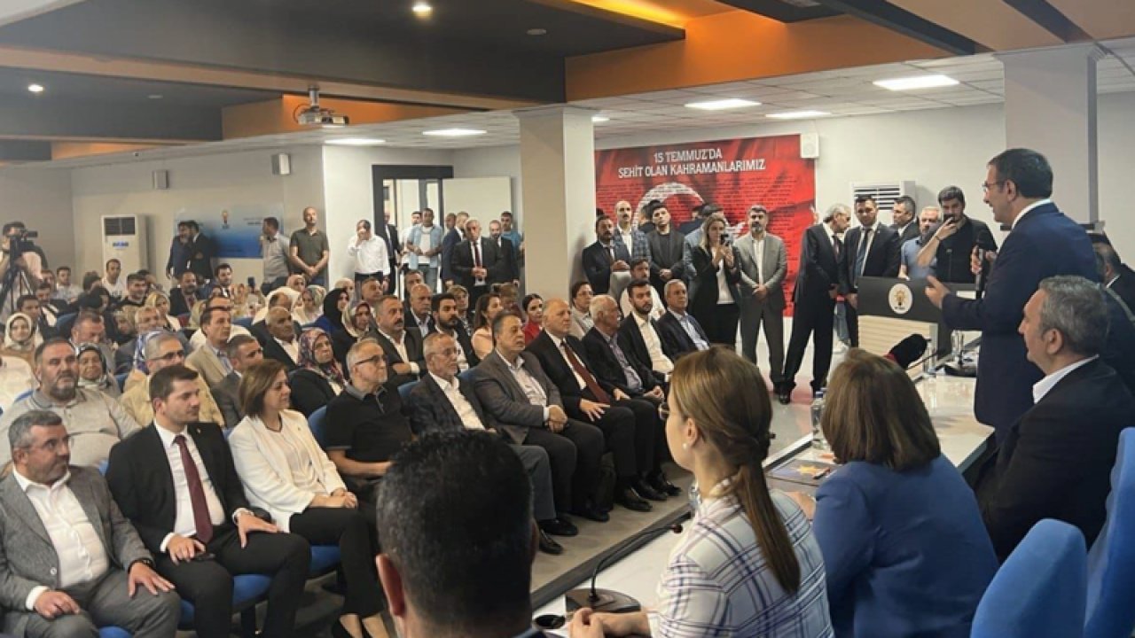 Gaziantep'te Ak Parti'de Yıllar Sonra gelen Buluşma... Güzelbey-Eruslu yeniden Ak Parti’de buluştu