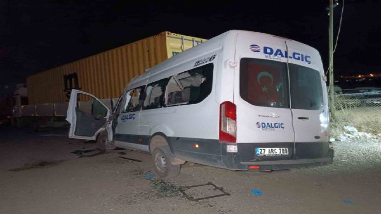 Gaziantep’te işçi servisi tıra ok gibi saplandı: 1 ölü, 11 yaralı