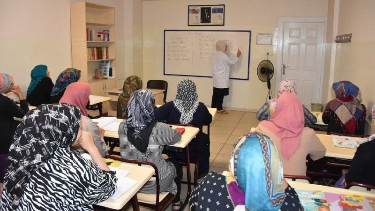 Şahinbey'in sosyal tesislerinde okuma yazma öğreniyorlar