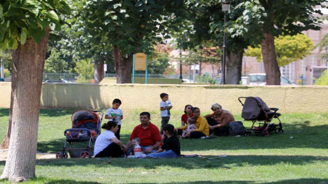 Şanlıurfa ve Gaziantep'te Hava Sıcaklğı 45 Derecelere Ulaştı