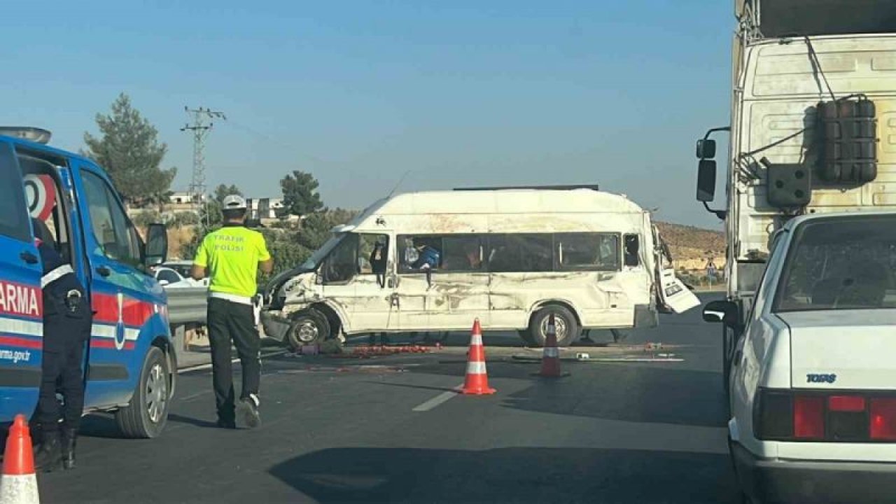 Gaziantep'te İşçi Servisi Kazası! Gaziantep’te tarım işçilerini taşıyan minibüs devrildi: 9 yaralı
