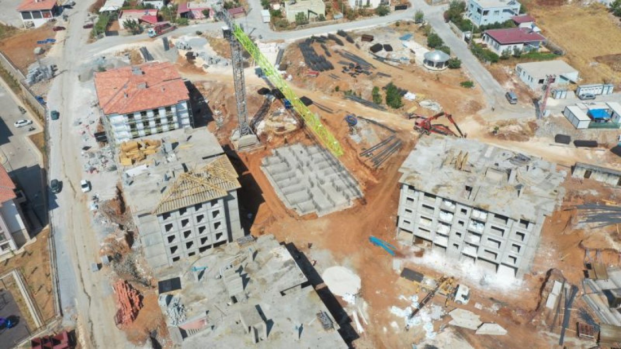 Gaziantep'in Nurdağı ilçesi'nde 26 bloktan oluşan kalıcı konut projesinde kaba inşaatın yüzde 70'i tamamlandı
