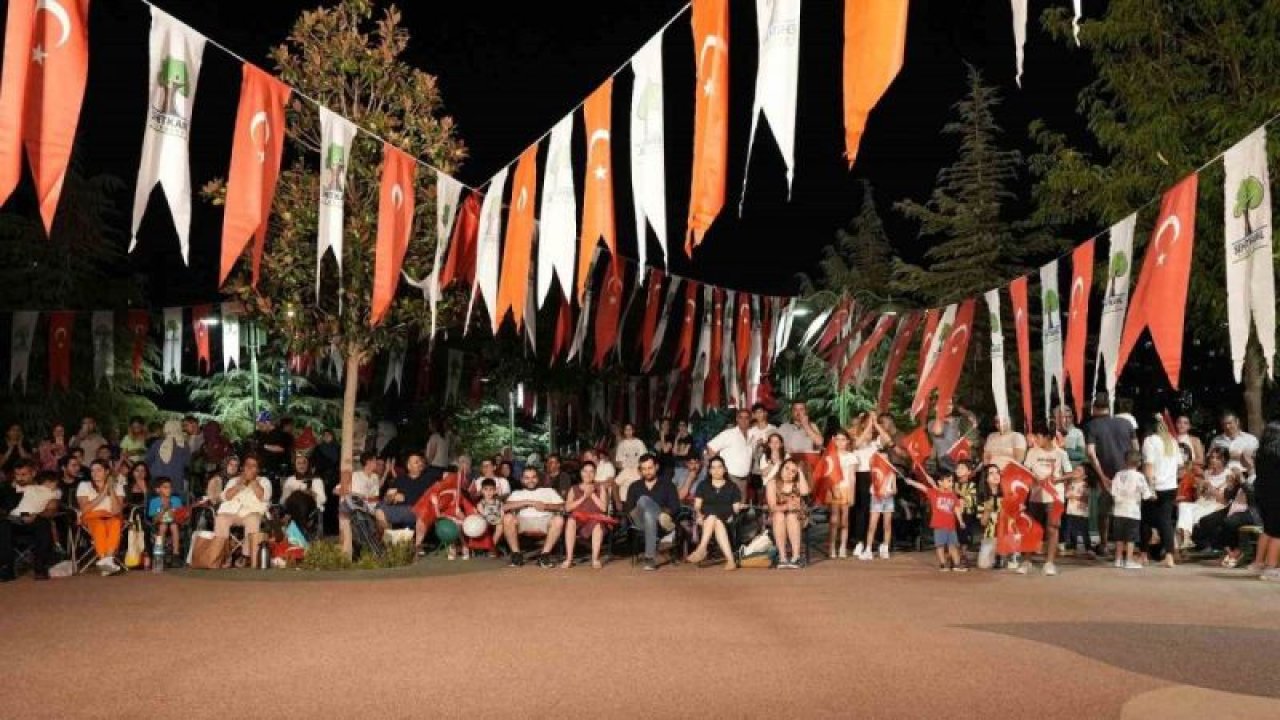 Şehitkamil'de düzenlene 30 Ağustos Zafer Bayramı özel konserine yoğun ilgi