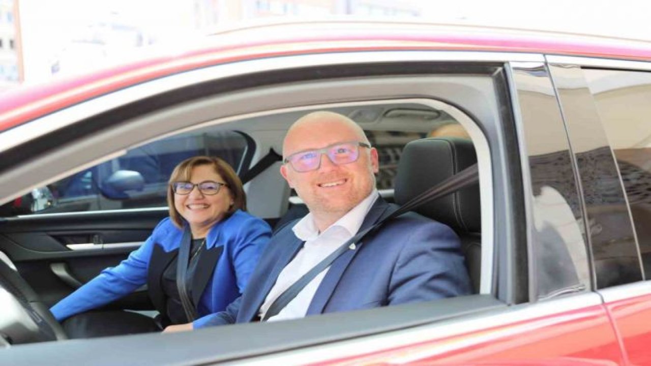 Alman Belediye Başkanı Gaziantep'te TOGG'u Sürdü! Başkan LİNK: 'Biz TOGG gibi araç üretemiyoruz'...