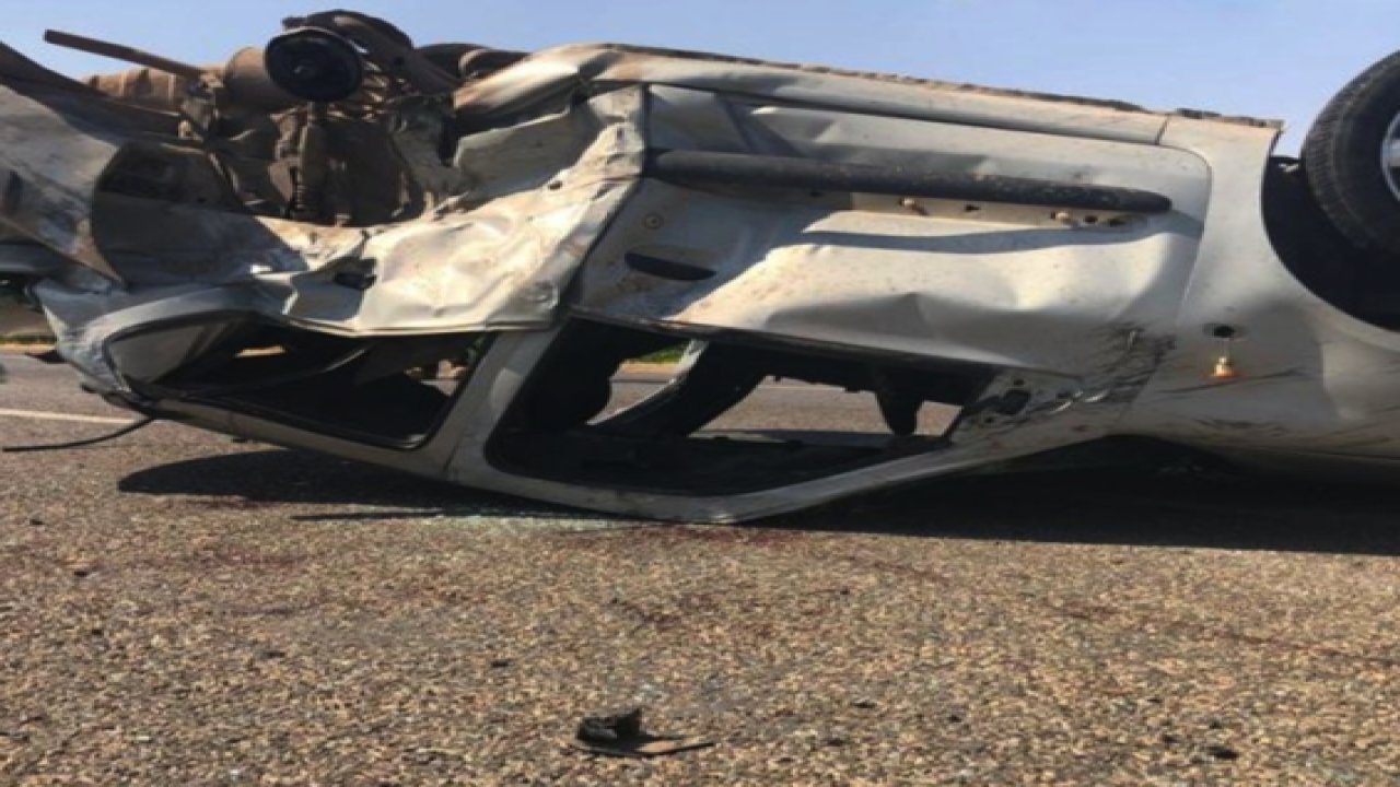 Gaziantep’te feci kaza! Araçlar alev aldı ... Yanan Araçta Sıkışan 7 Kişi Yaralandı