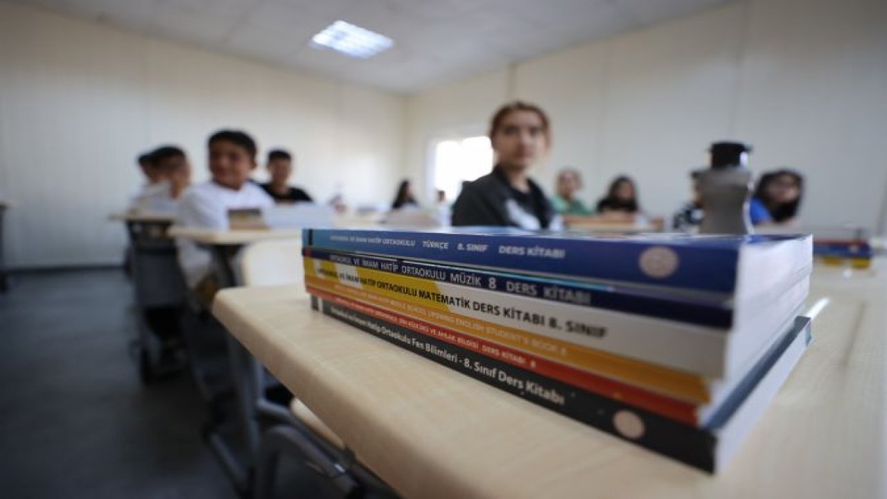 Gaziantep'te Asrın Felaketi'nde En Çok zarar Gören Nurdağı'n da yeni eğitim öğretim yılı başladı
