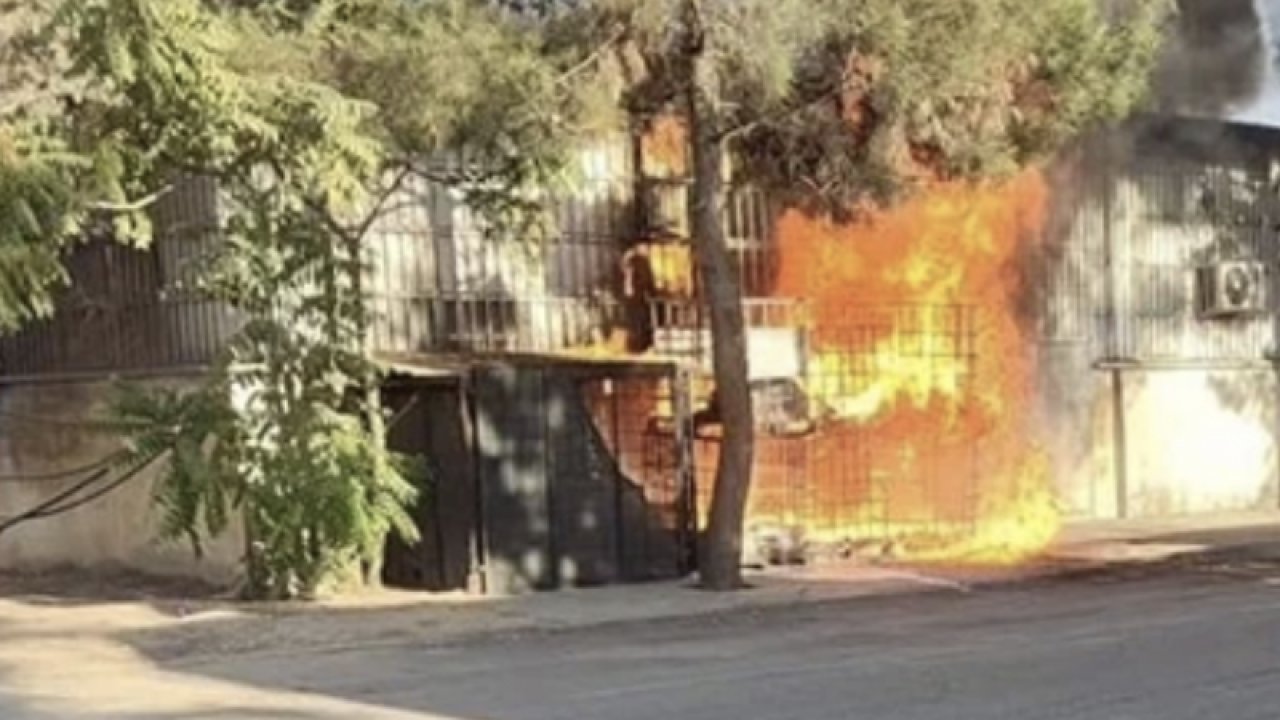 Gaziantep'in Nizip ilçesi'nde sanayi sitesinde bir işyerinde yangın çıktı
