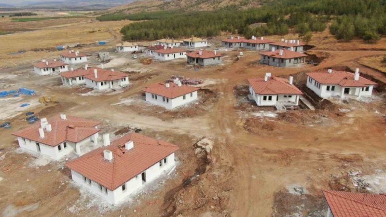 Gaziantep’in Nurdağı ilçesinde köy evlerinin teslimi için geri sayım başladı