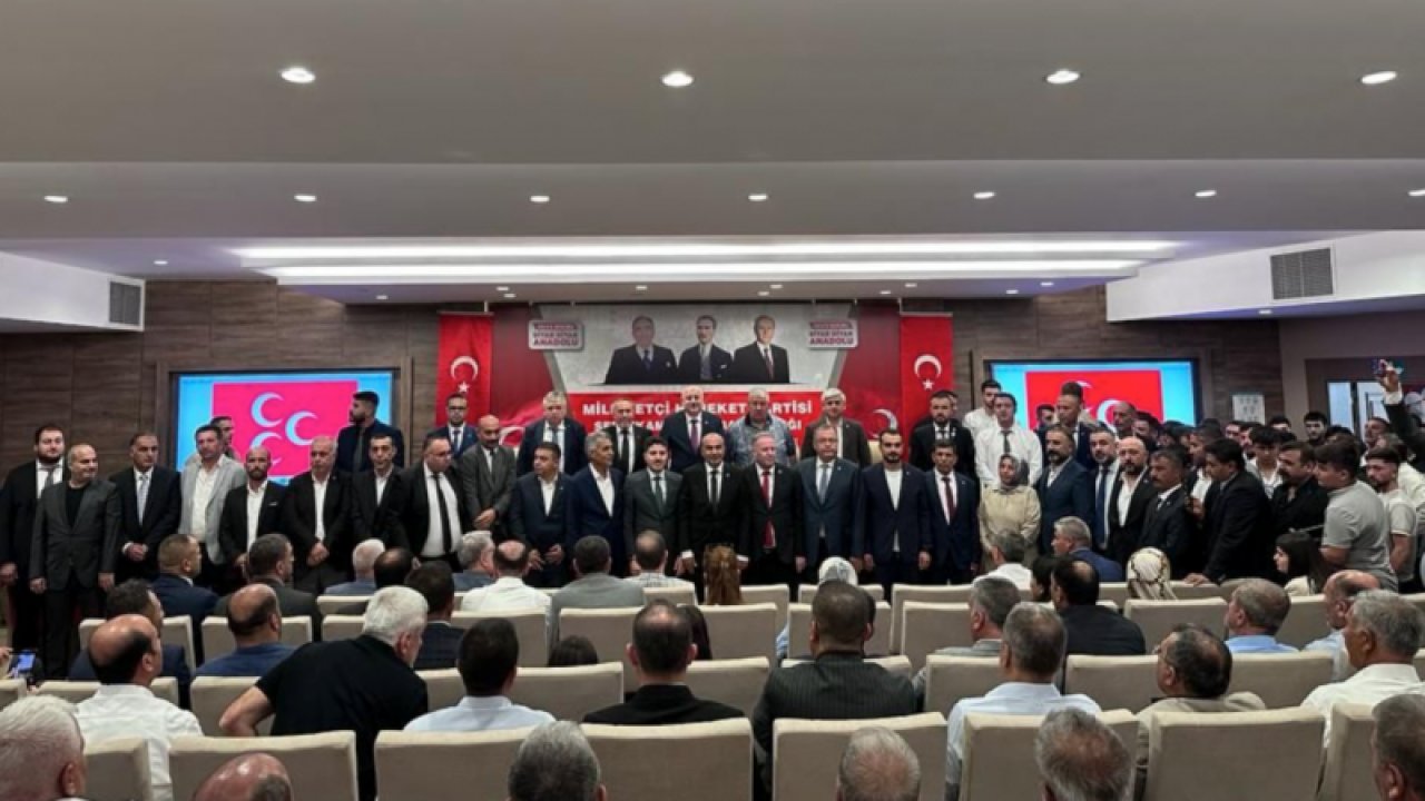 MHP Gaziantep'te İlçe Kongreleri Tamamlandı... MHP Şahinbey İlçe Başkanı Seyit Karlı Savcı ve Şehitkamil İlçe Başkanı İbrahim Halil Demirkan ile yola devam denildi.