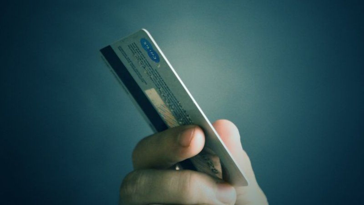 Kredi kartı borçlularına kötü haber! Taksitlere sınırlama ve faizlerde artış kararı yolda